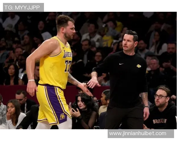 东契奇回忆与雷迪克搭档时的艰辛岁月全靠我独撑局面 东契奇回忆与雷迪克搭档时的艰辛岁月全靠我独撑局面