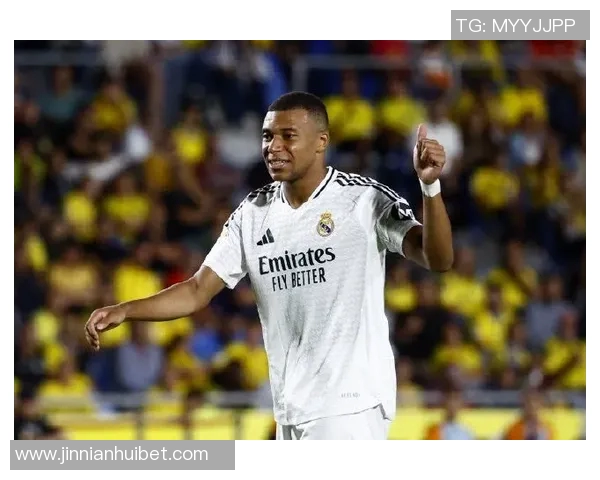 德转评选年度最佳左边锋候选人名单揭晓迪亚斯克瓦拉拉菲尼亚维尼修斯争夺荣誉 德转评选年度最佳左边锋候选人名单揭晓迪亚斯克瓦拉拉菲尼亚维尼修斯争夺荣誉