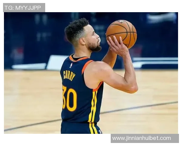 路威建议库里转型为雷阿伦式定点射手迎接职业生涯新阶段 路威建议库里转型为雷阿伦式定点射手迎接职业生涯新阶段